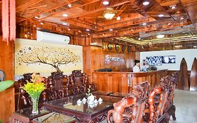 Khách Sạn San San